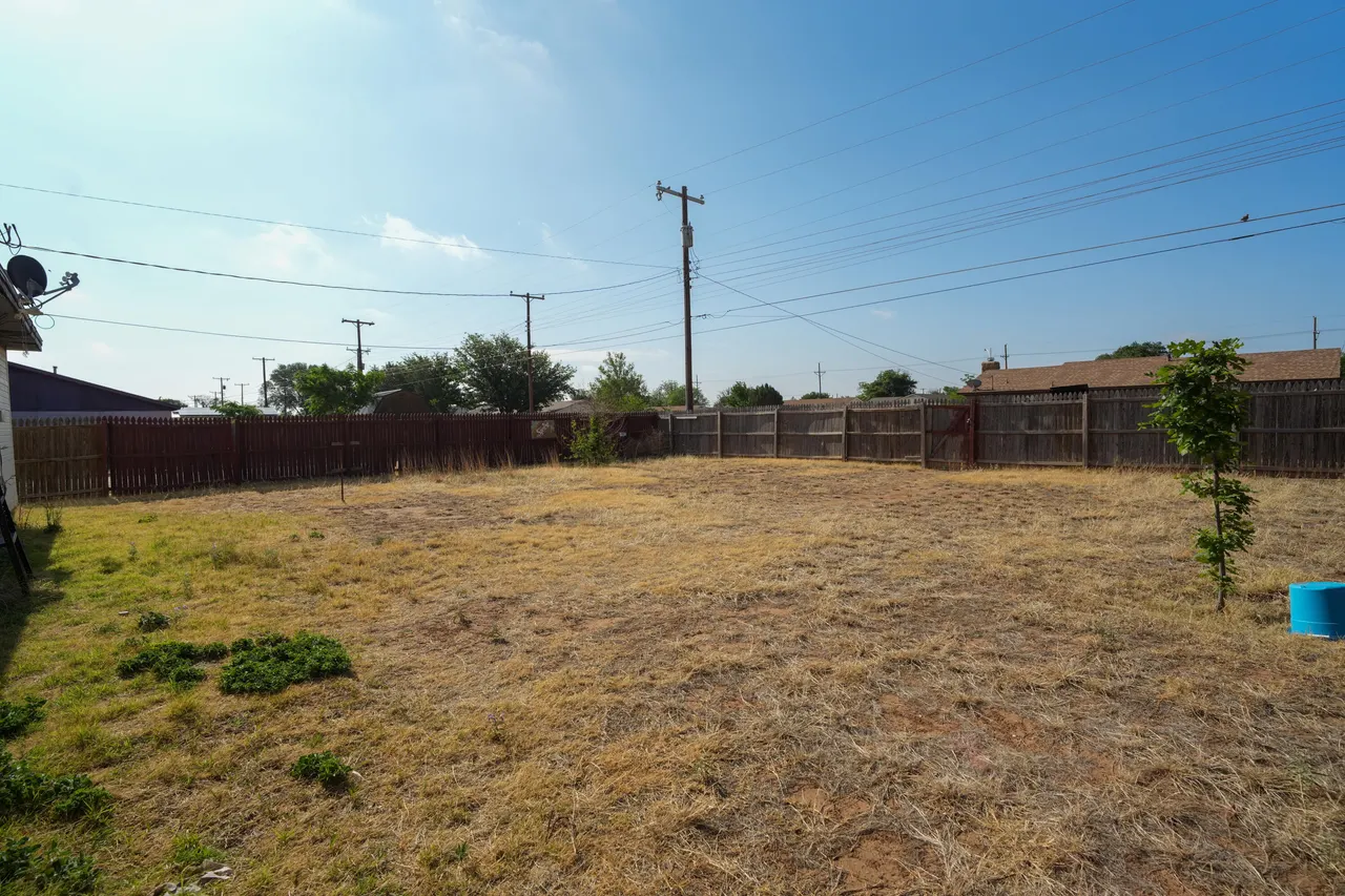 Photo 13 — 4701 Marshall Street, Lubbock, TX 79416
