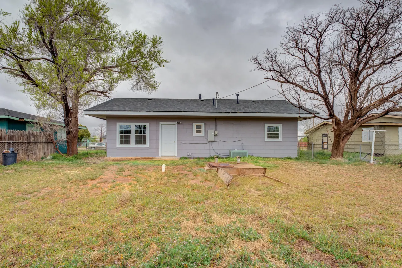 Photo 17 — 918 E Rice Street, Lubbock, TX 79403