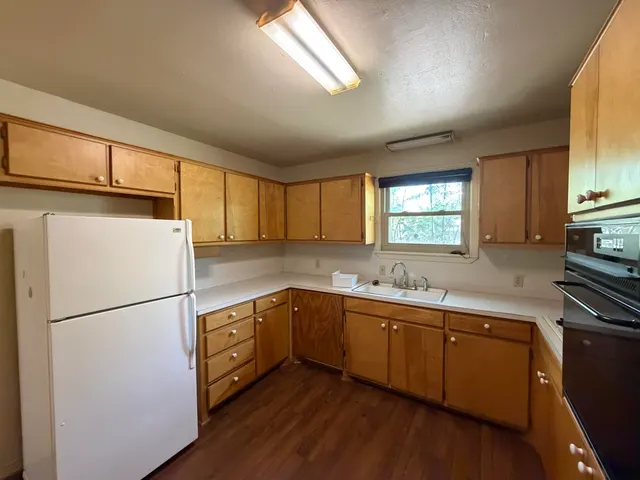 Photo 5 — 3609 27th Street, Lubbock, TX 79410