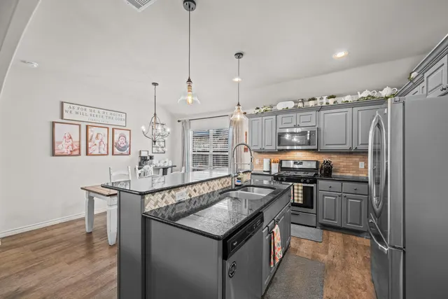 Photo 8 — 1208 79th Street, Lubbock, TX 79423