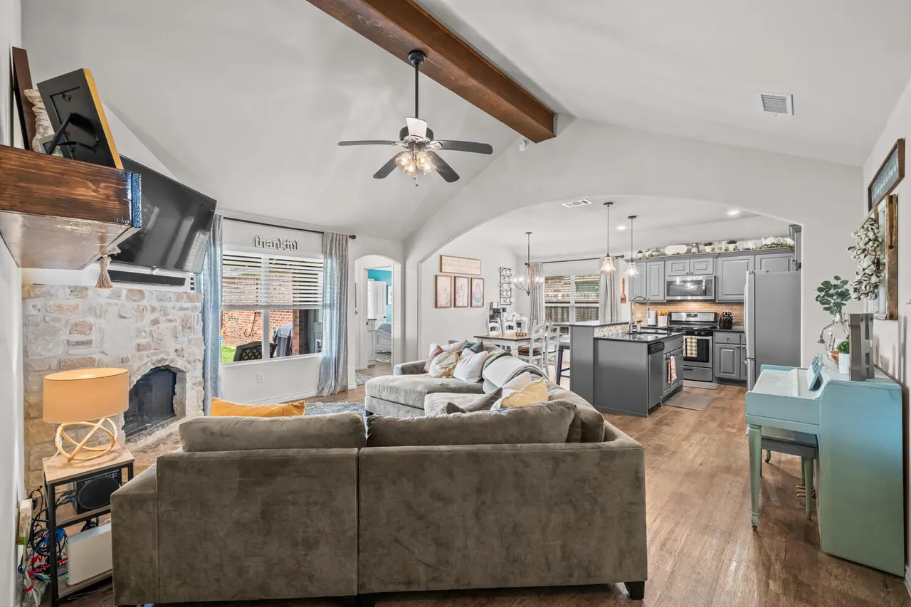 Photo 7 — 1208 79th Street, Lubbock, TX 79423