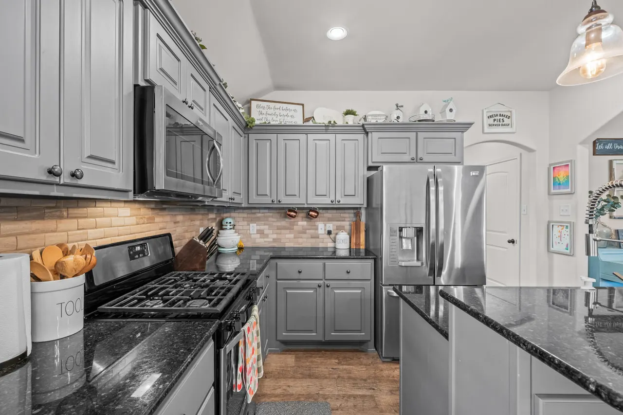 Photo 11 — 1208 79th Street, Lubbock, TX 79423