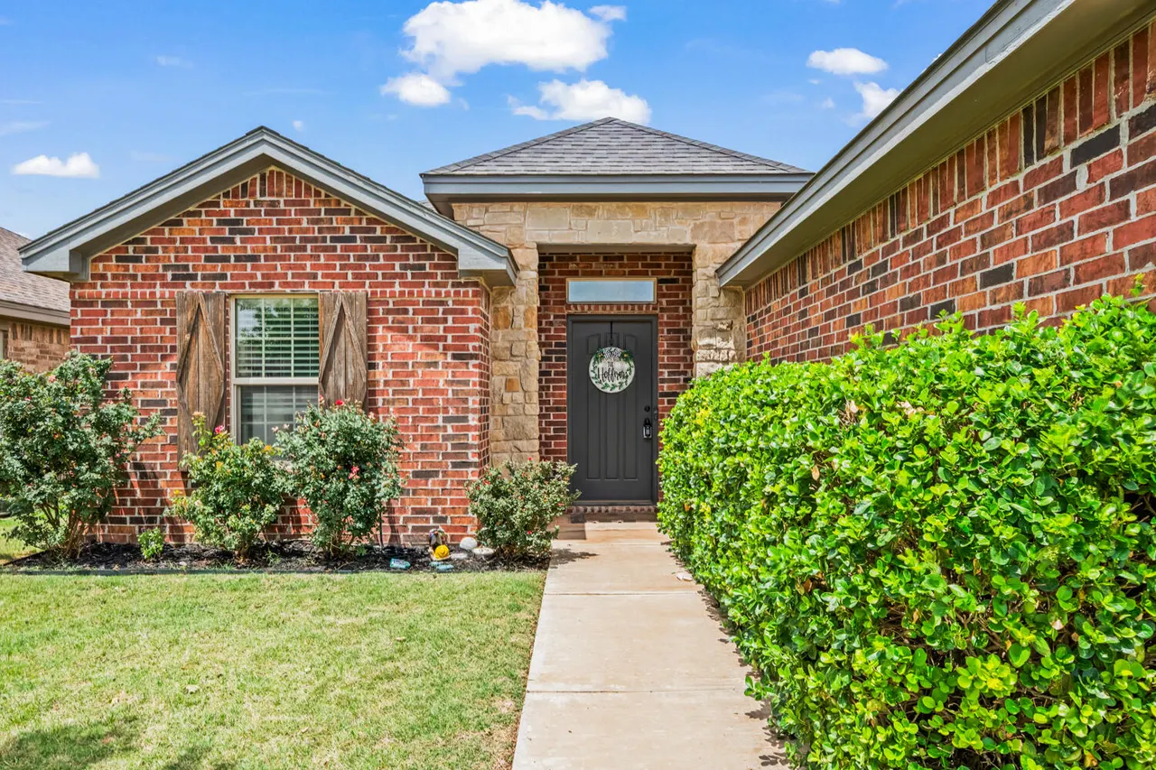 Photo 2 — 1208 79th Street, Lubbock, TX 79423