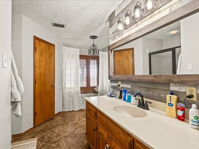 Photo 18 — 2803 Thomas Drive, Denver City, TX 79323