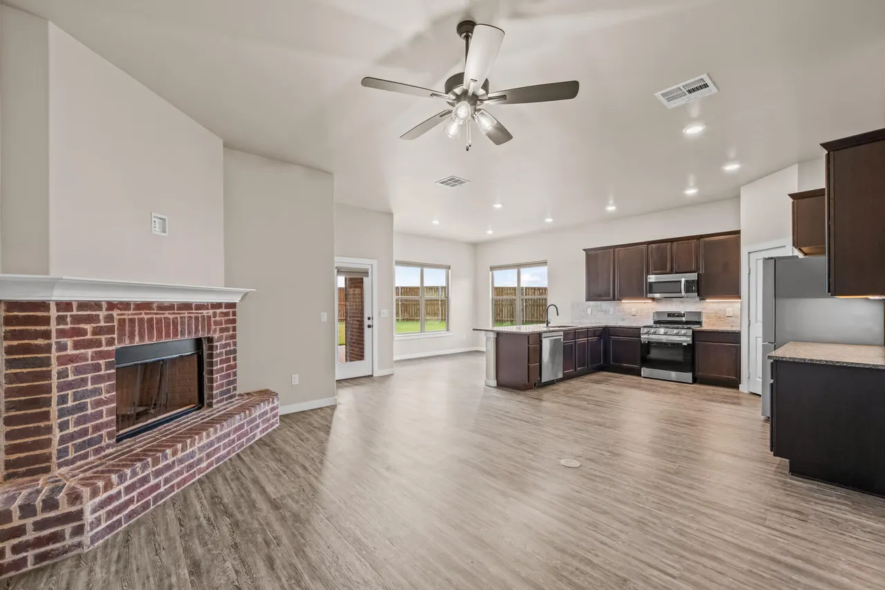 Photo 2 — 2935 Abbeville Avenue, Wolfforth, TX 79382