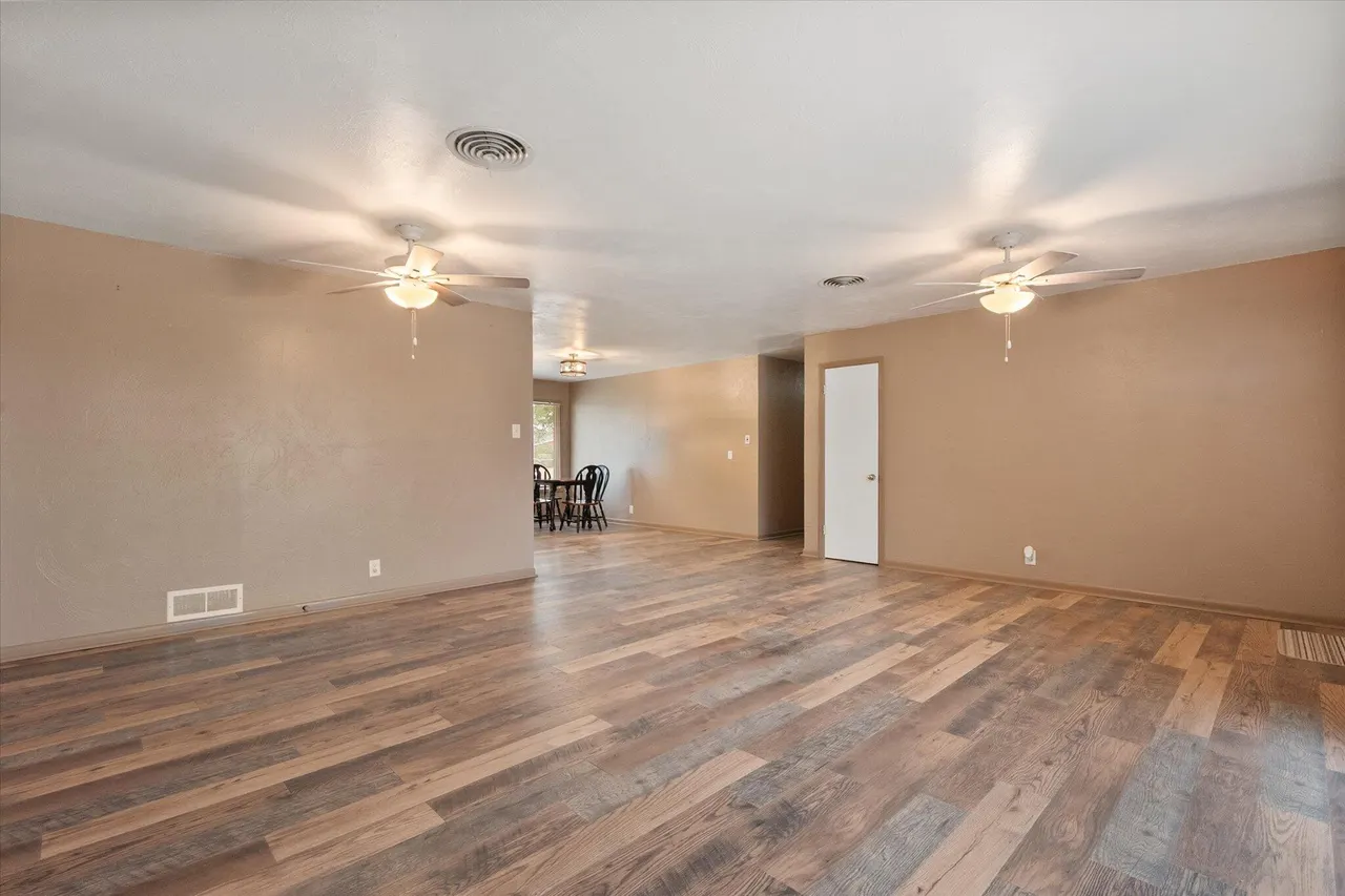 Photo 9 — 1202 Green Avenue, Wilson, TX 79381