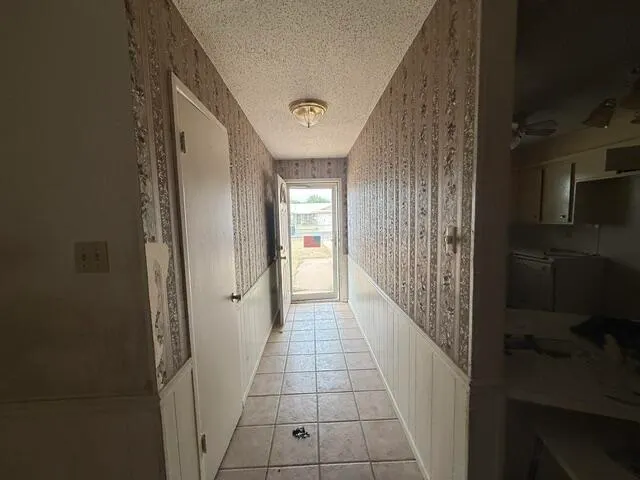 Photo 11 — 5540 17th Place, Lubbock, TX 79416