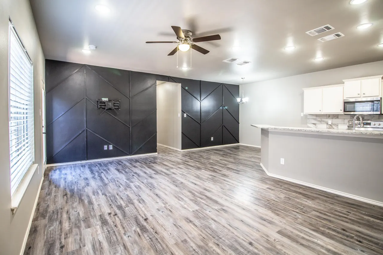 Front exterior — 1113 Preston Trail, Wolfforth, TX 79382