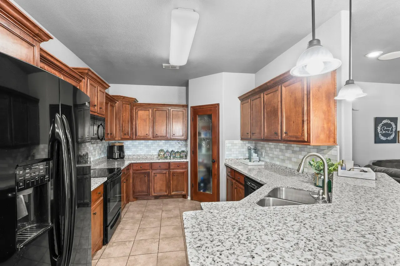 Photo 11 — 6216 101st Place, Lubbock, TX 79424