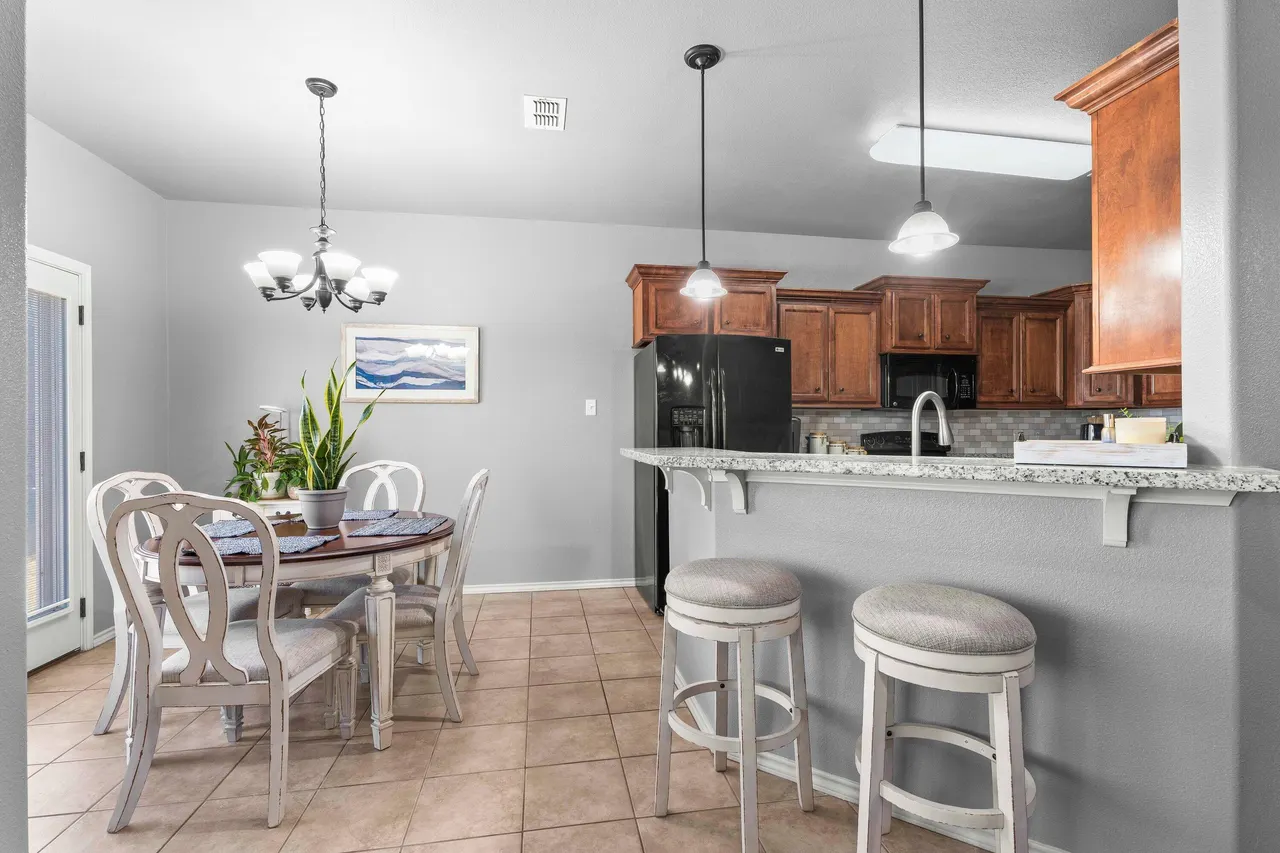 Photo 9 — 6216 101st Place, Lubbock, TX 79424
