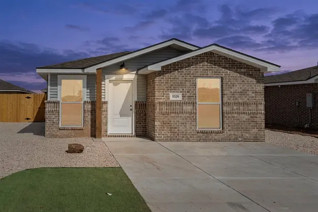 Photo 2 — 8320 25th Street, Lubbock, TX 79407