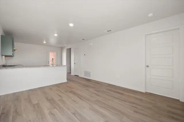 Photo 7 — 8320 25th Street, Lubbock, TX 79407