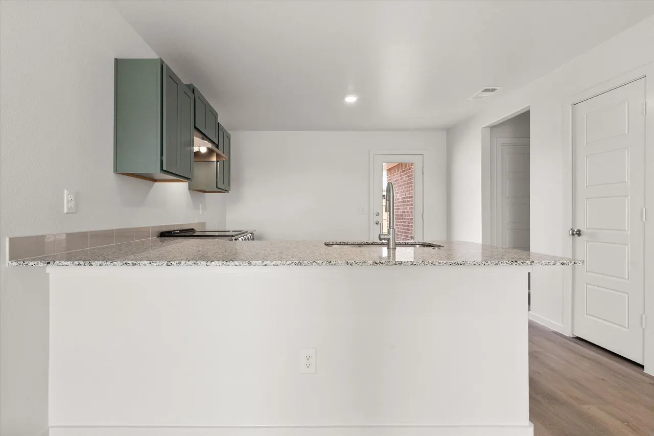 Photo 10 — 8320 25th Street, Lubbock, TX 79407