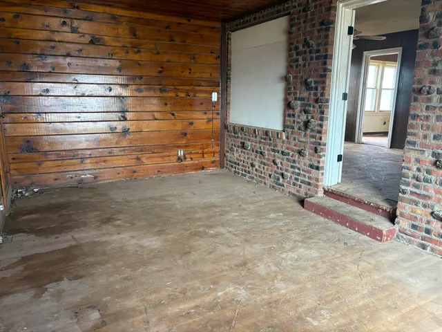 Photo 6 — 916 16th Street, Seagraves, TX 79359