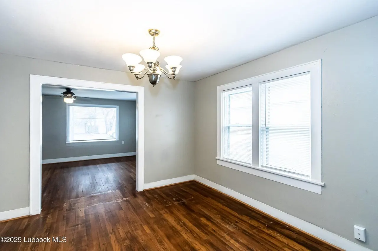 Photo 4 — 2310 15th Street, Lubbock, TX 79401