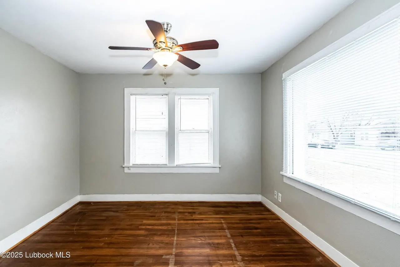Photo 8 — 2310 15th Street, Lubbock, TX 79401
