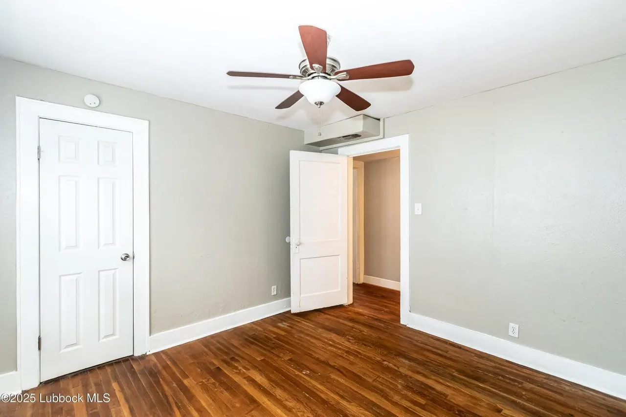 Photo 9 — 2310 15th Street, Lubbock, TX 79401