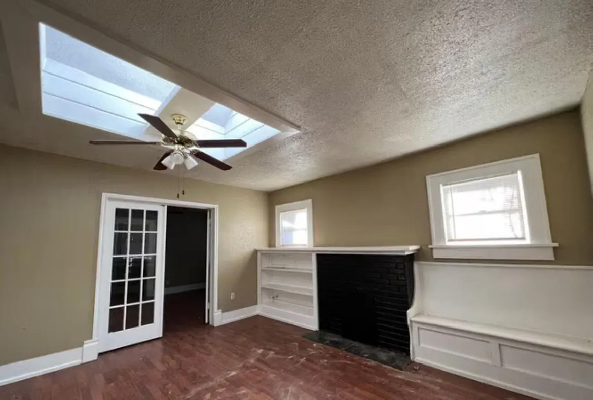 Photo 6 — 2315 15th Street, Lubbock, TX 79401