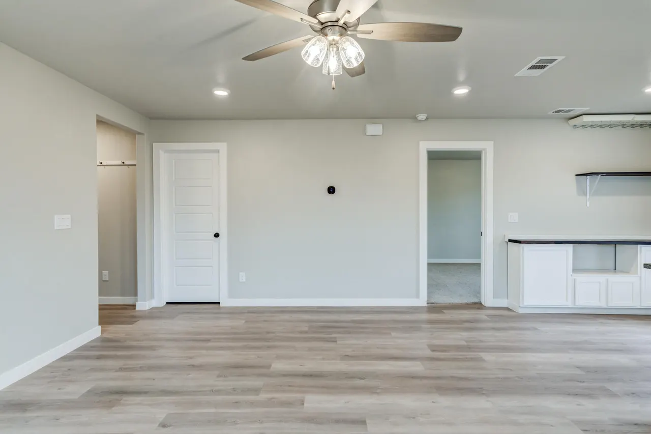 Photo 4 — 3003 Aberdeen Avenue, Wolfforth, TX 79382