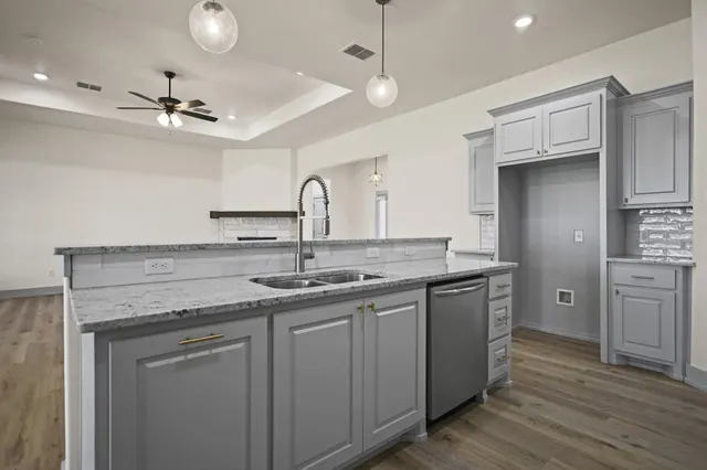 Photo 4 — 407 Cowboy Lane, Wolfforth, TX 79382
