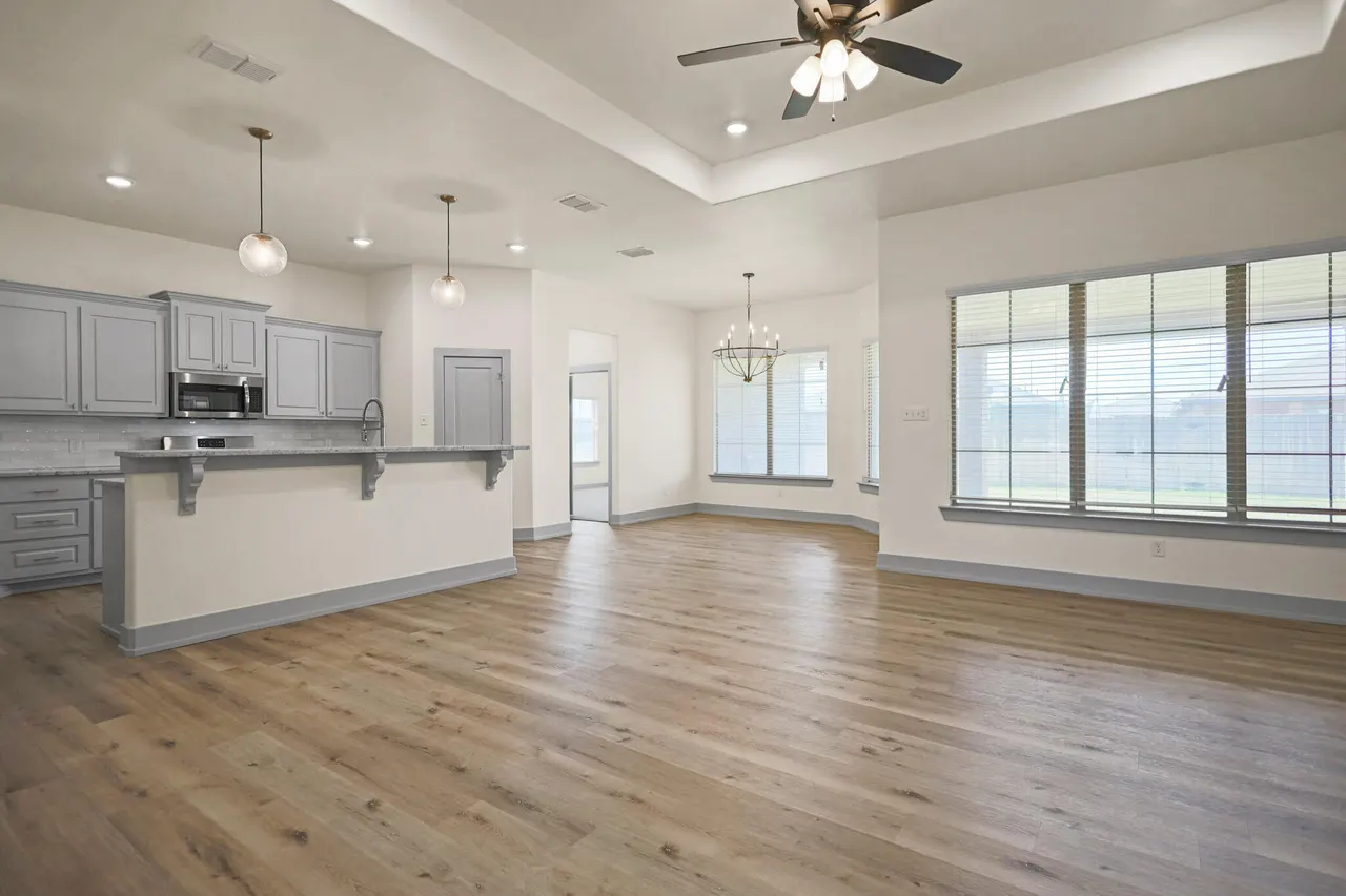 Photo 5 — 407 Cowboy Lane, Wolfforth, TX 79382