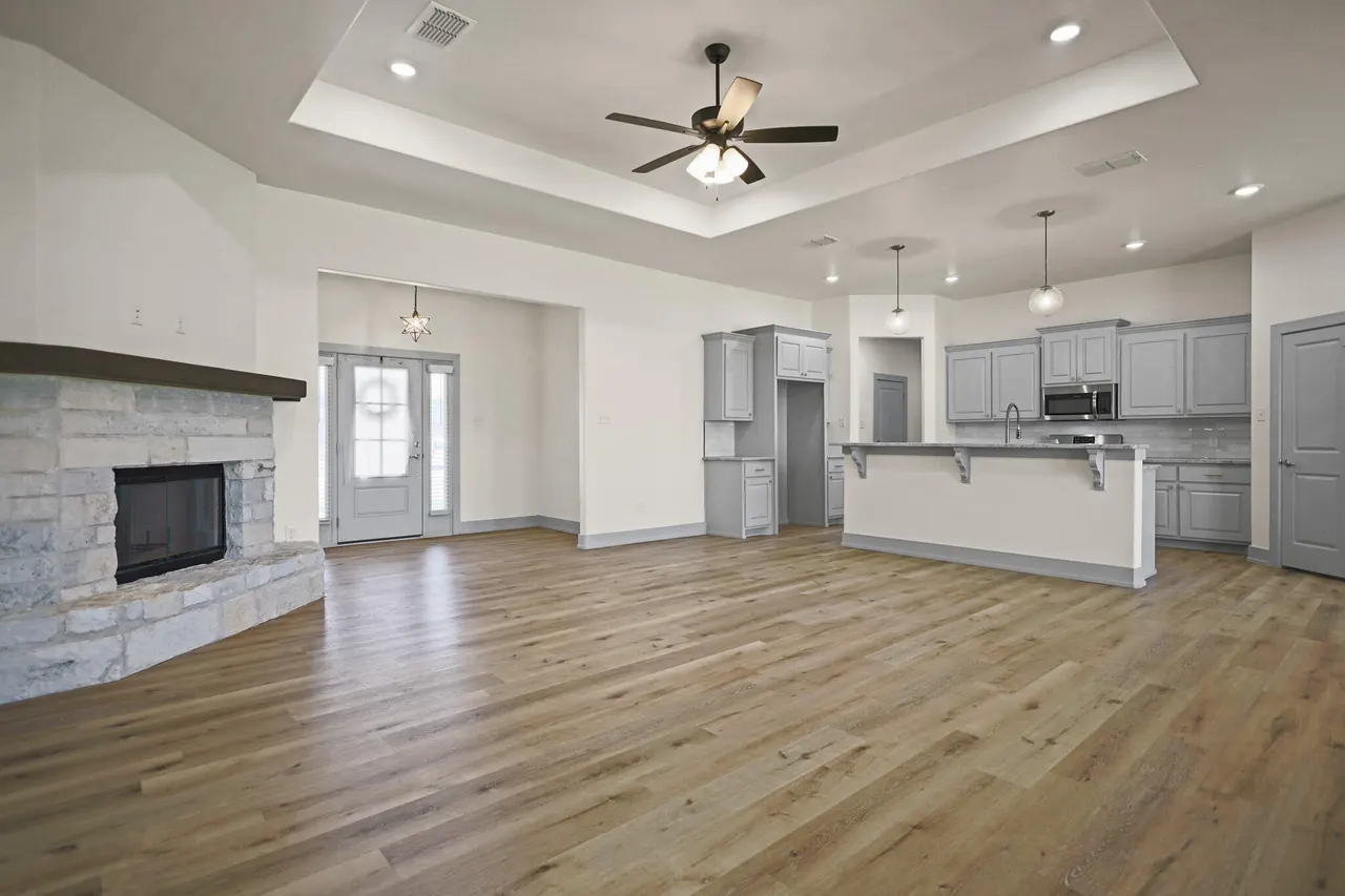 Photo 7 — 407 Cowboy Lane, Wolfforth, TX 79382