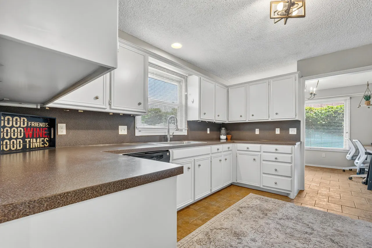 Photo 8 — 9710 Jordan Avenue, Lubbock, TX 79423