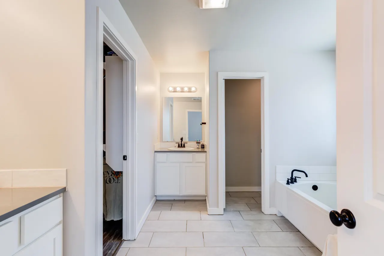 Photo 14 — 13717 Avenue S, Lubbock, TX 79423