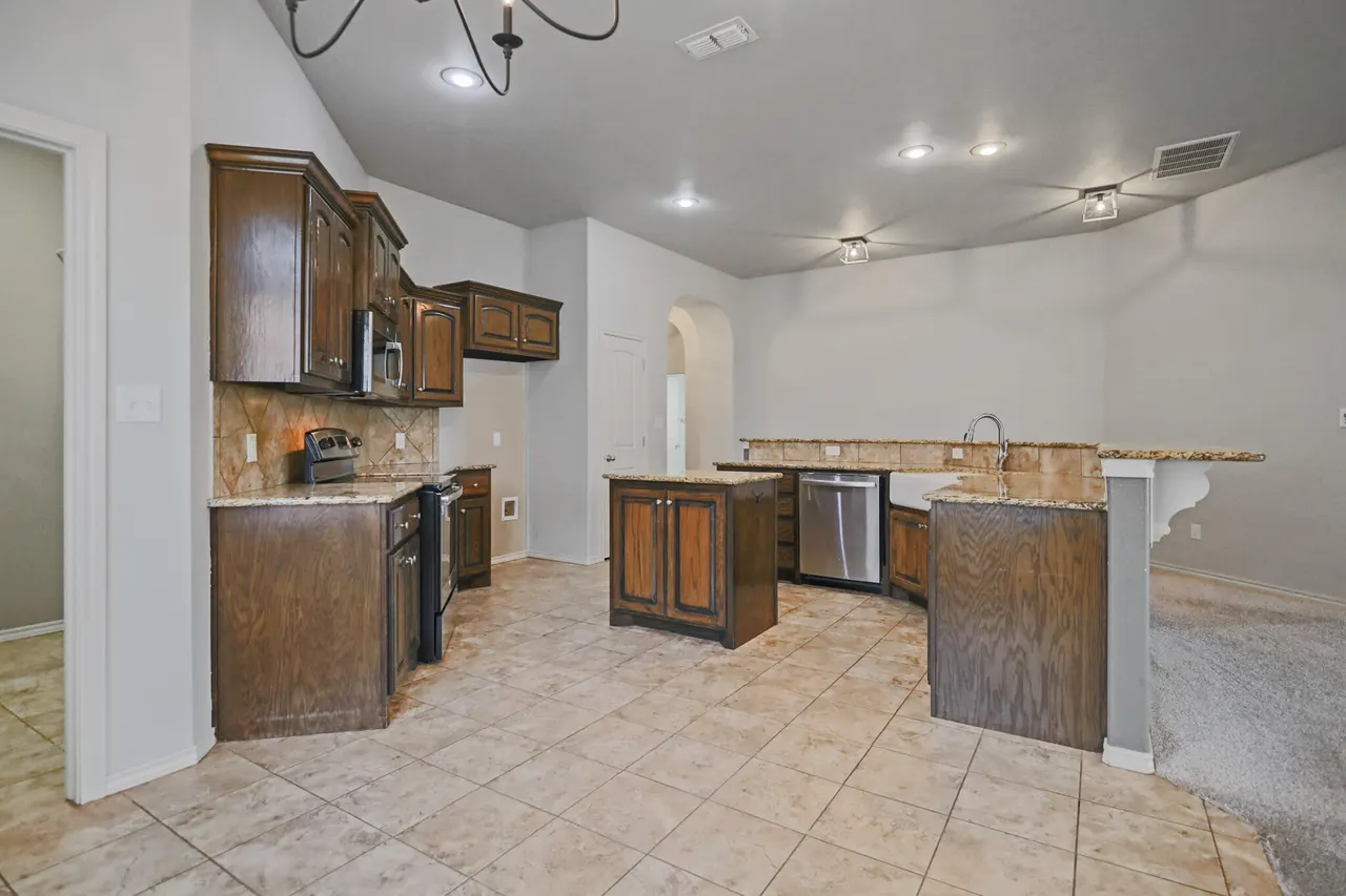 Photo 13 — 7809 85th Street, Lubbock, TX 79424