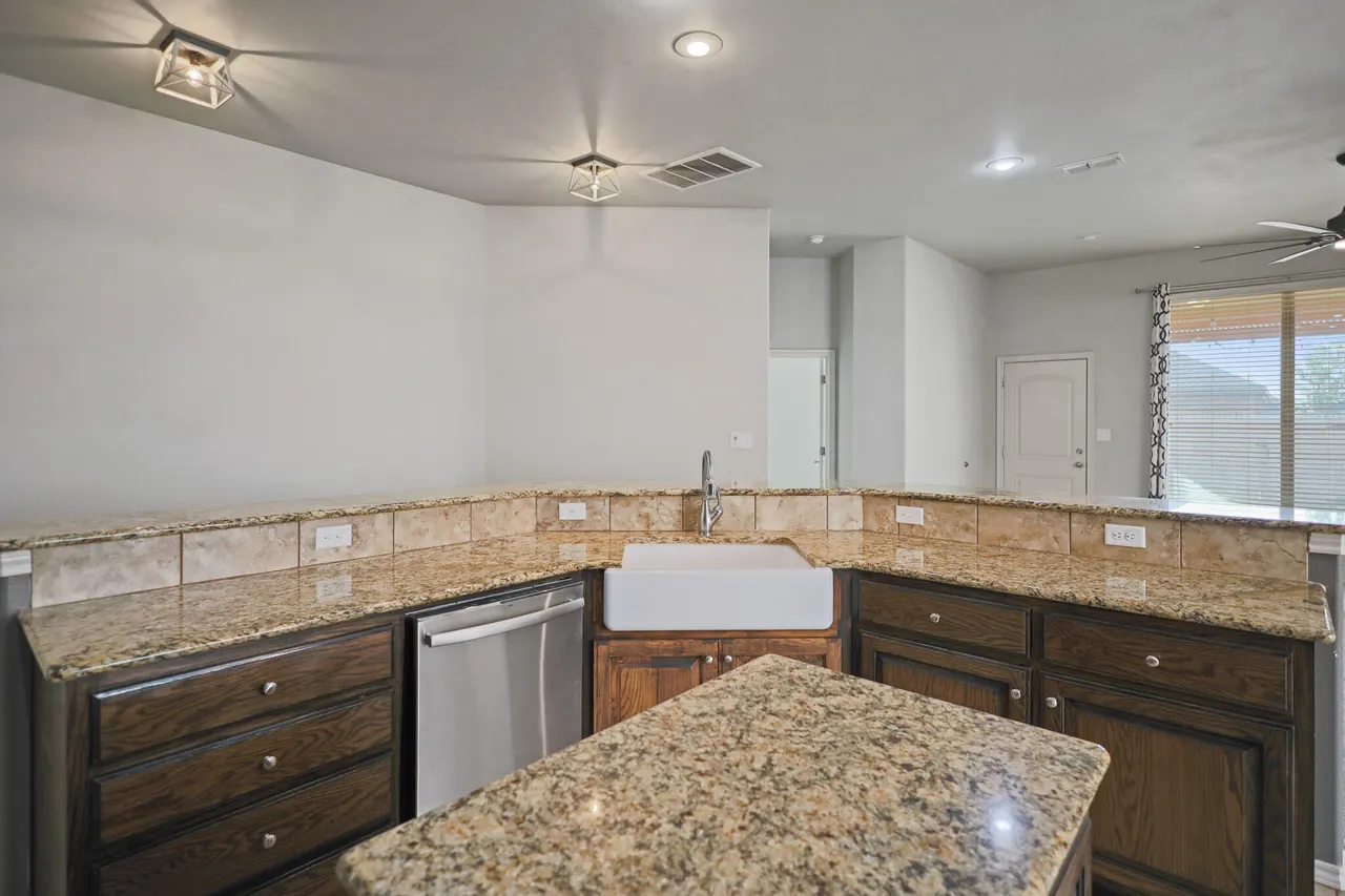 Photo 17 — 7809 85th Street, Lubbock, TX 79424