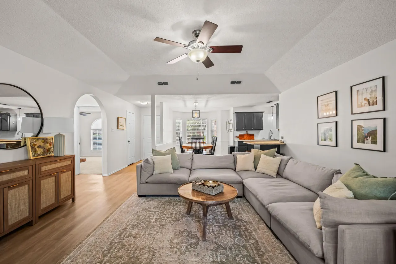 Photo 3 — 6116 6th Street, Lubbock, TX 79416