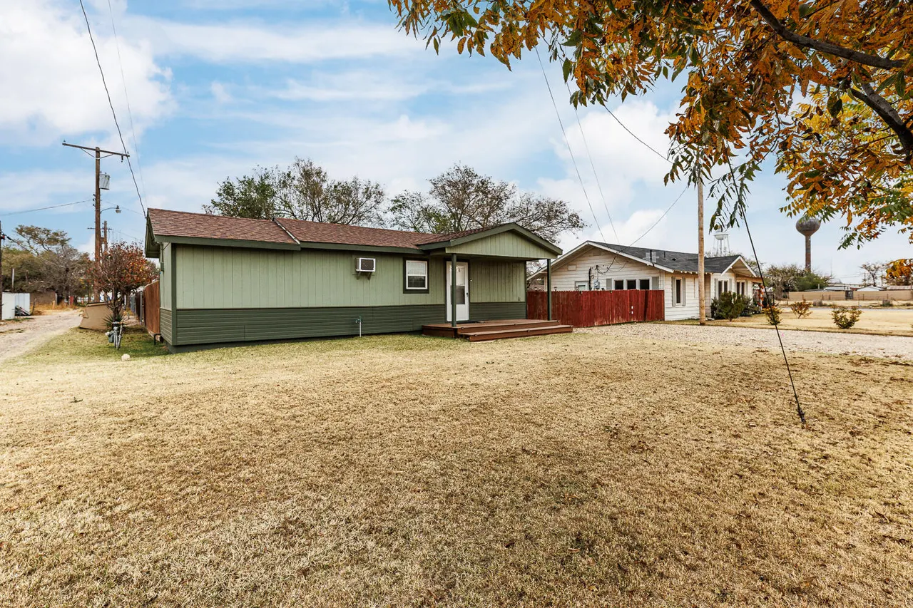 Photo 4 — 211 Chestnut-Rear Street, Idalou, TX 79329