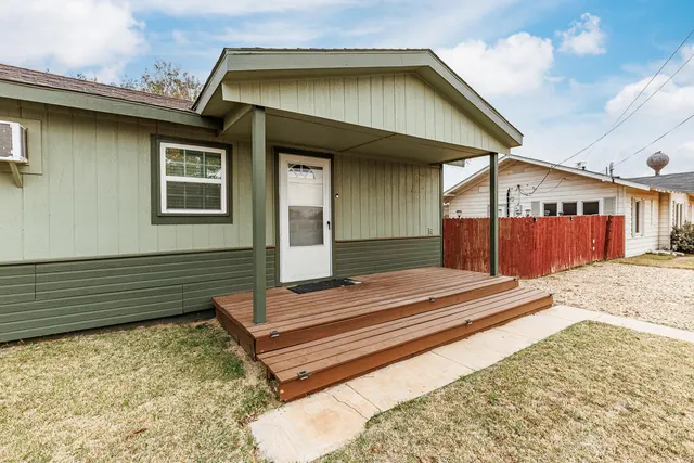 Photo 7 — 211 Chestnut-Rear Street, Idalou, TX 79329