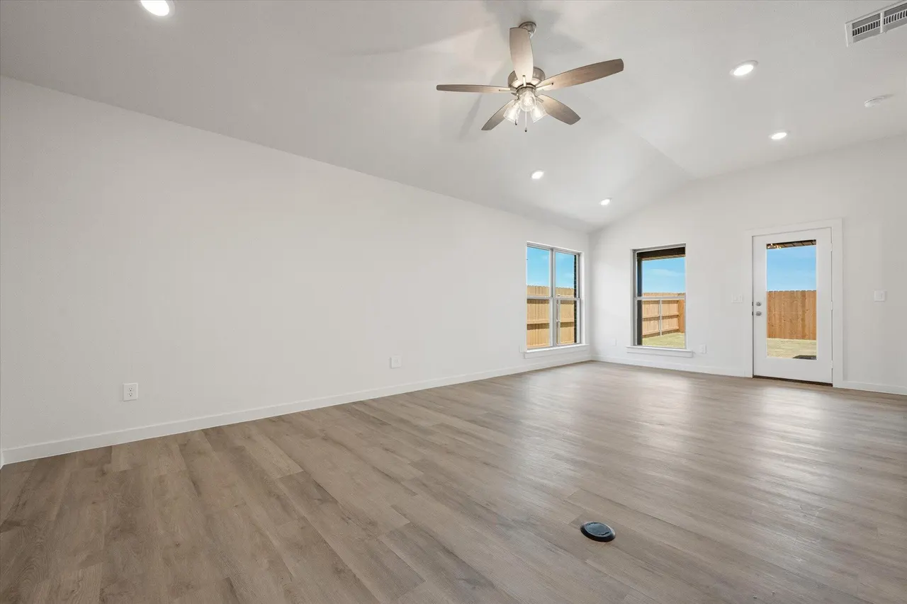 Photo 5 — 6009 Venita Avenue, Lubbock, TX 79407