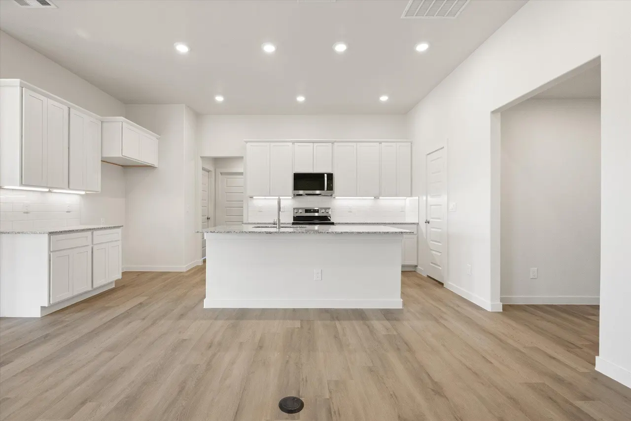 Photo 9 — 6009 Venita Avenue, Lubbock, TX 79407
