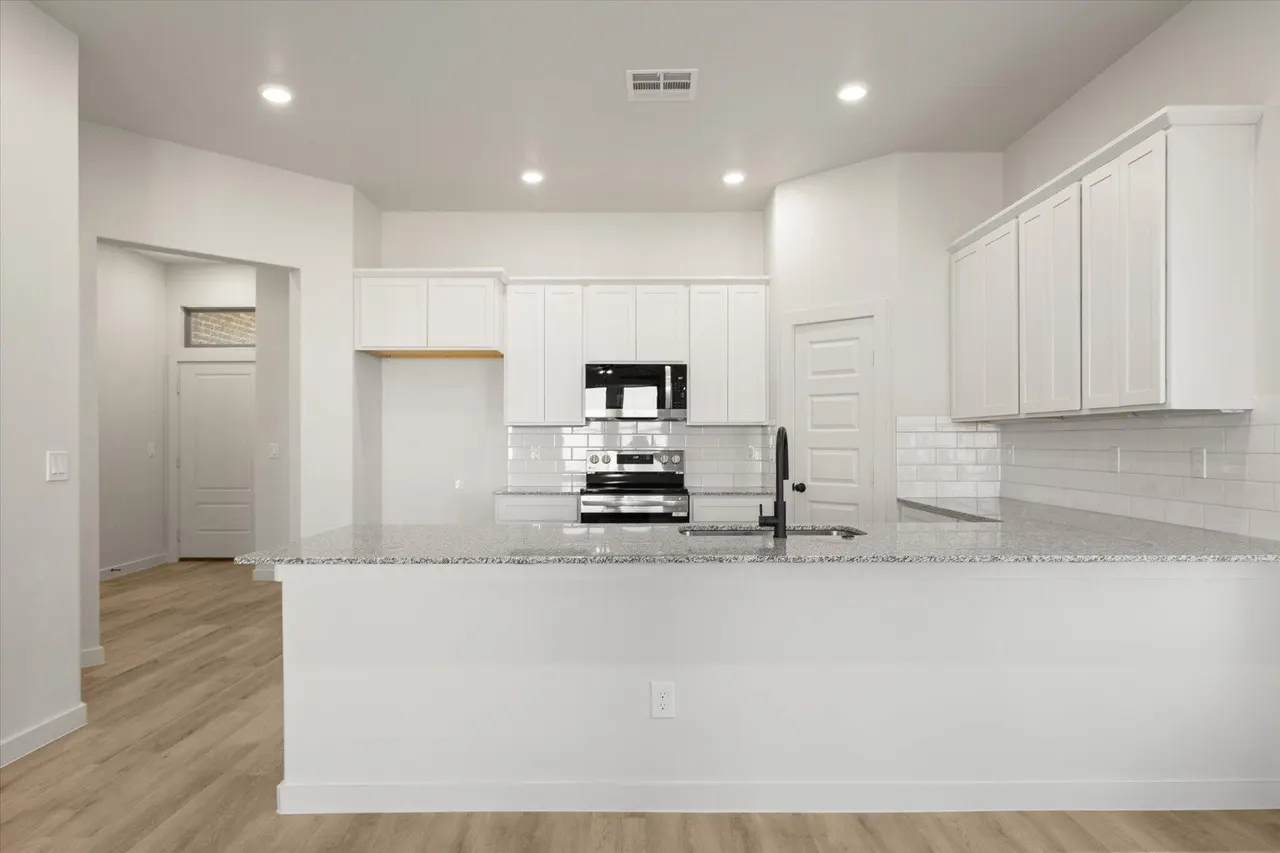 Photo 9 — 3220 Harvest Avenue, Wolfforth, TX 79382