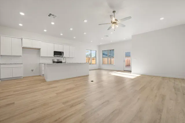 Photo 7 — 908 E 34th Street, Wolfforth, TX 79382