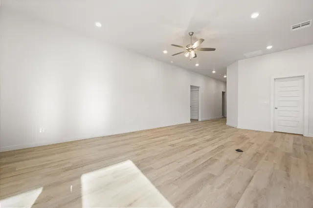 Photo 5 — 908 E 34th Street, Wolfforth, TX 79382
