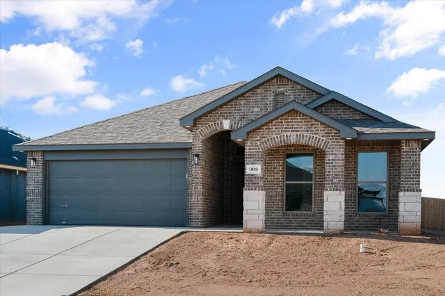 Front exterior — 908 E 34th Street, Wolfforth, TX 79382