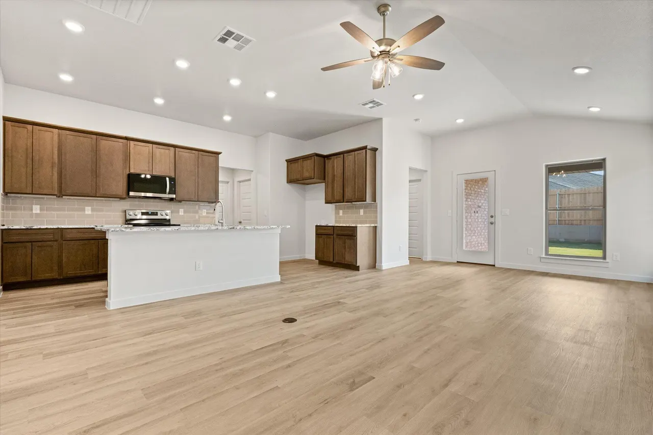 Photo 6 — 2419 Bryan Avenue, Wolfforth, TX 79382