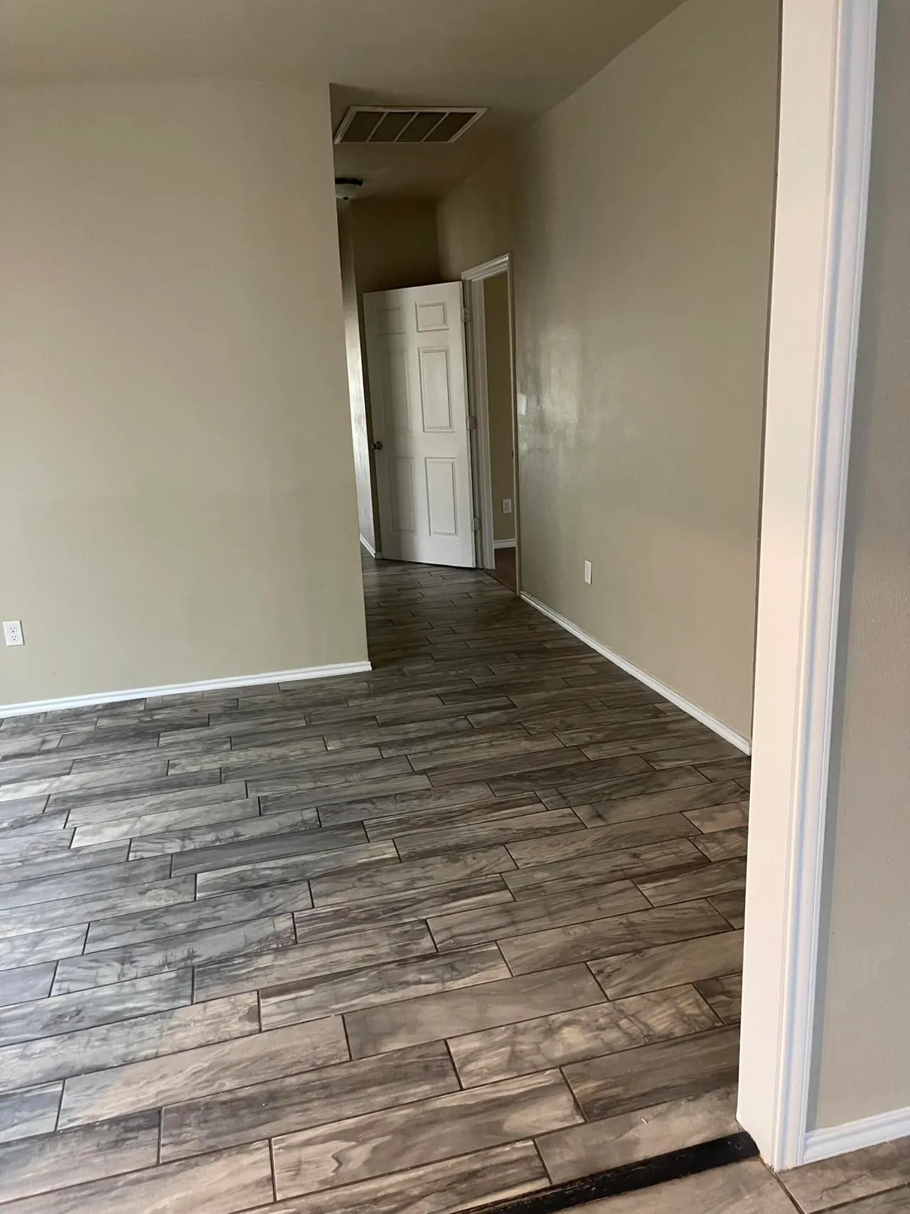 Photo 8 — 2002 44th Street, Lubbock, TX 79412