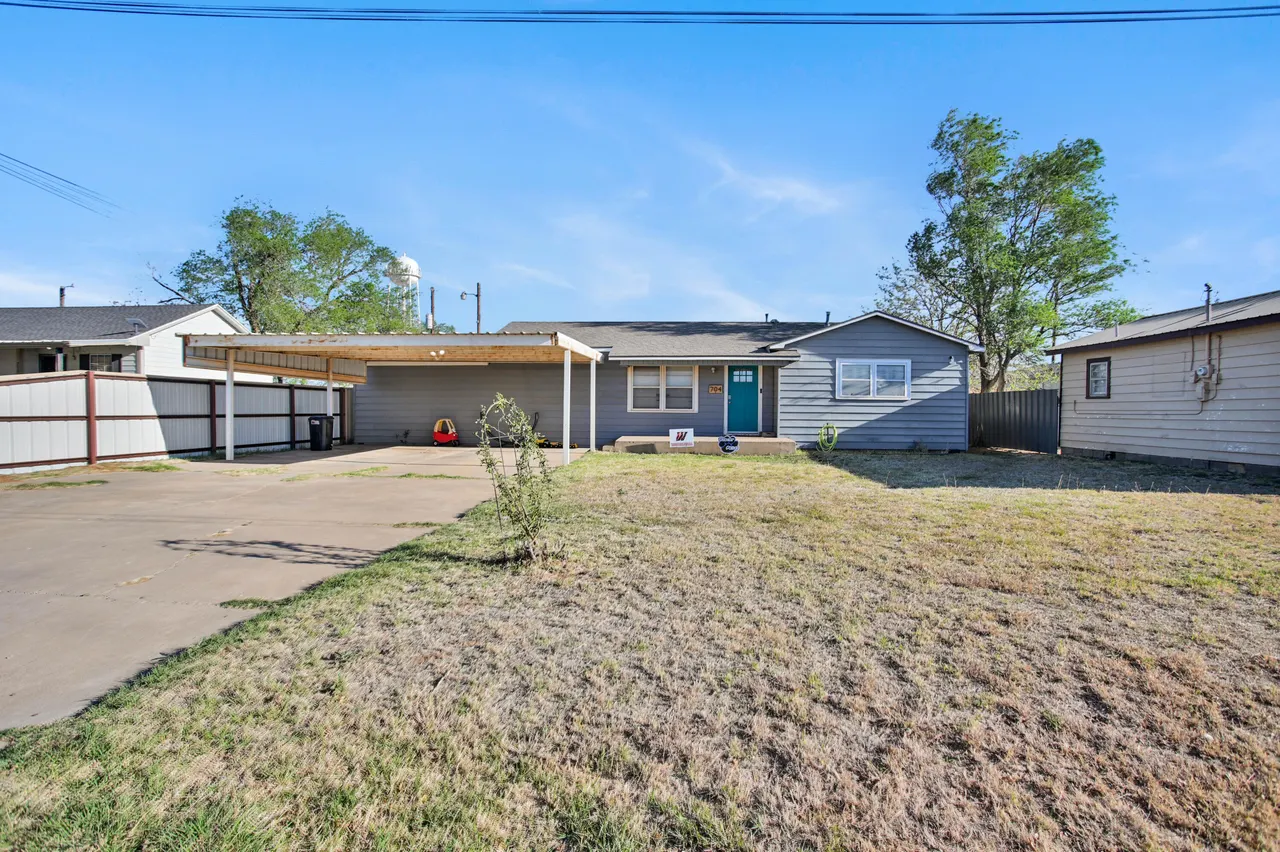 Front exterior — 704 4th Street, Smyer, TX 79367