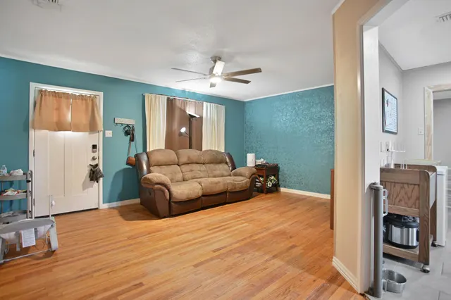 Photo 5 — 704 4th Street, Smyer, TX 79367