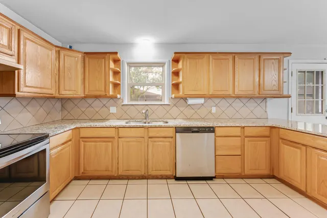 Photo 3 — 4216 51st Street, Lubbock, TX 79413