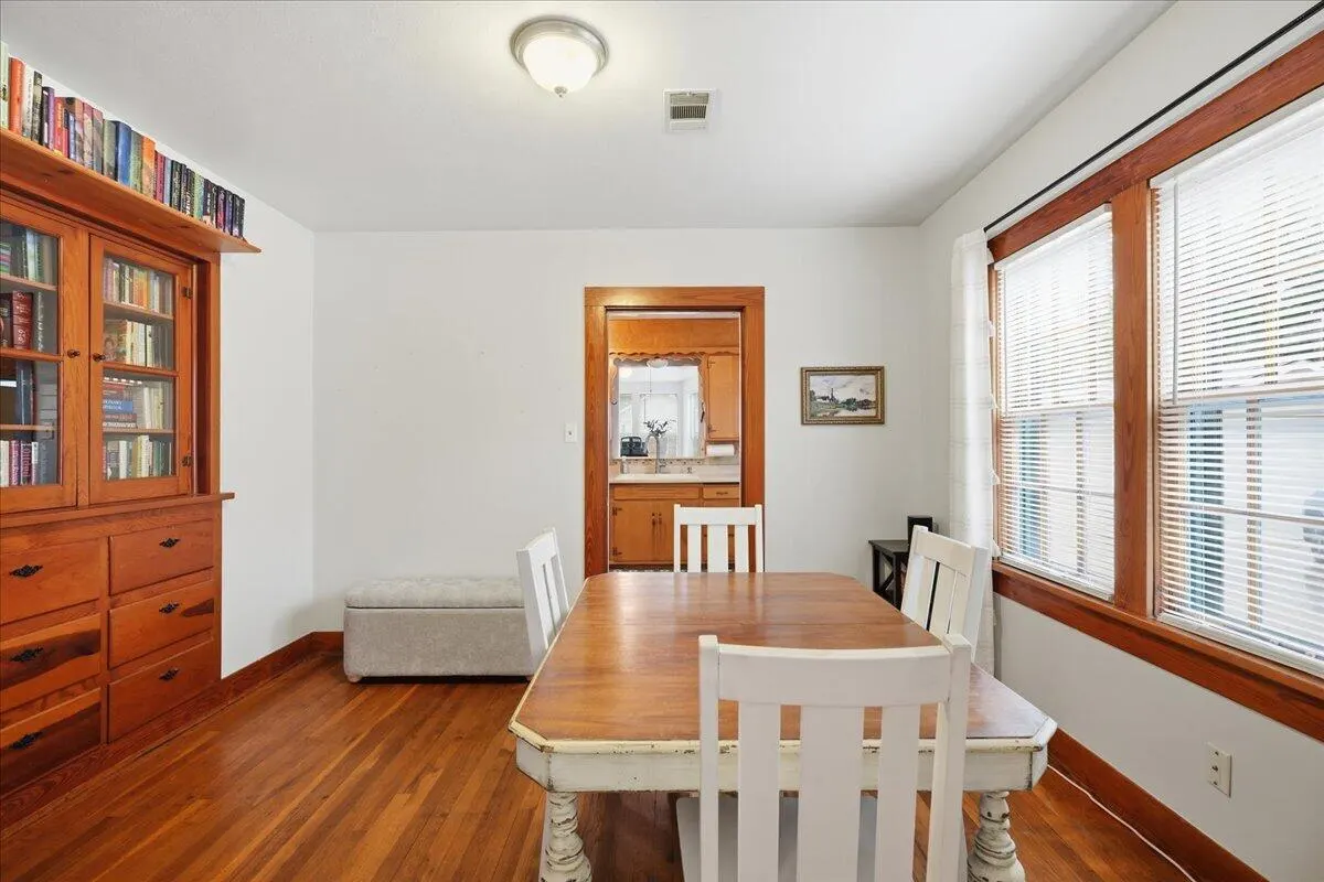 Photo 7 — 2408 Avenue T, Lubbock, TX 79411