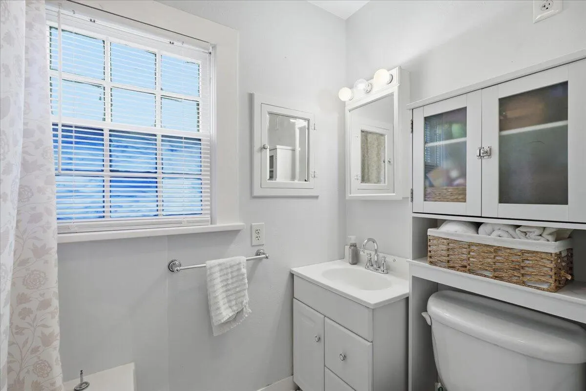 Photo 21 — 2408 Avenue T, Lubbock, TX 79411