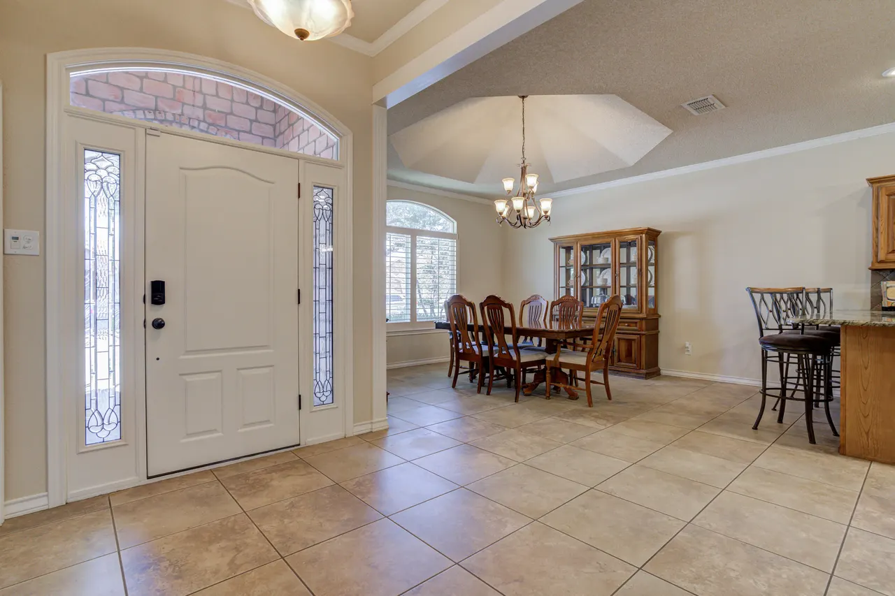 Photo 3 — 6105 76th Street, Lubbock, TX 79424