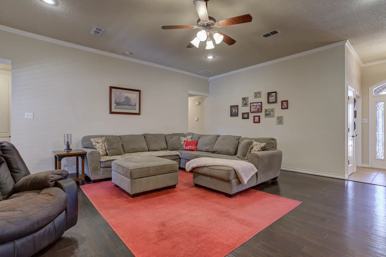 Photo 13 — 6105 76th Street, Lubbock, TX 79424