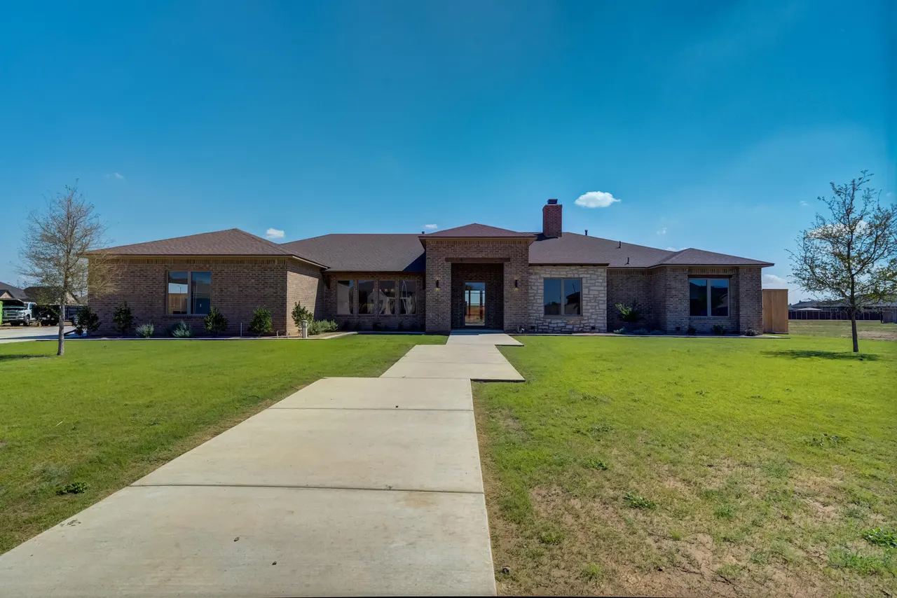 Front exterior — 1206 N Private Rd 1725, Lubbock, TX 79416