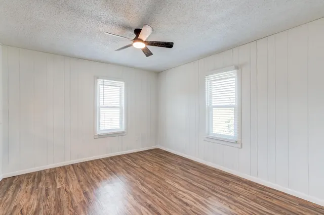 Photo 8 — 704 11th Street, Shallowater, TX 79363